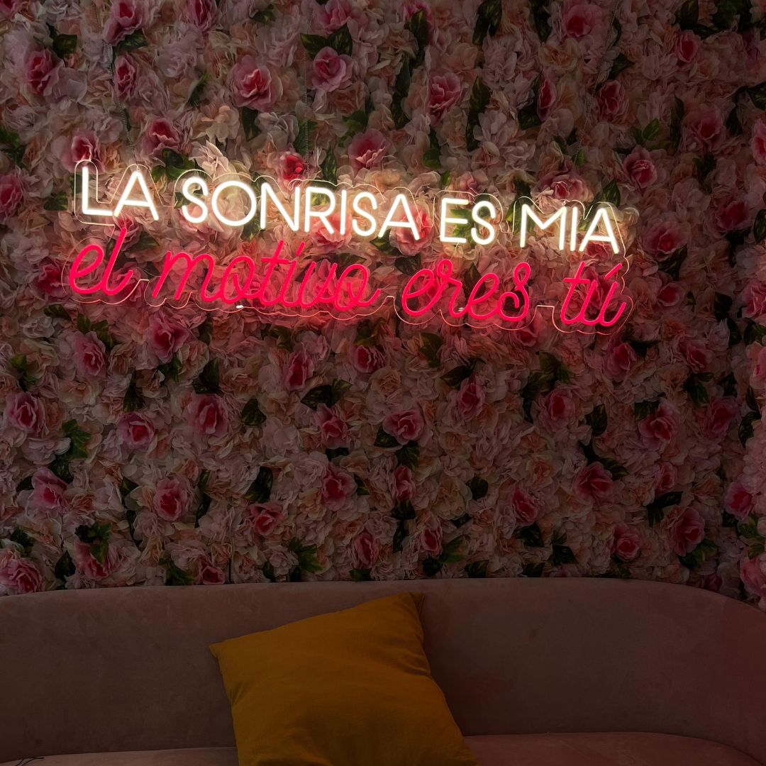 La sonrisa es mía el motivo eres tu